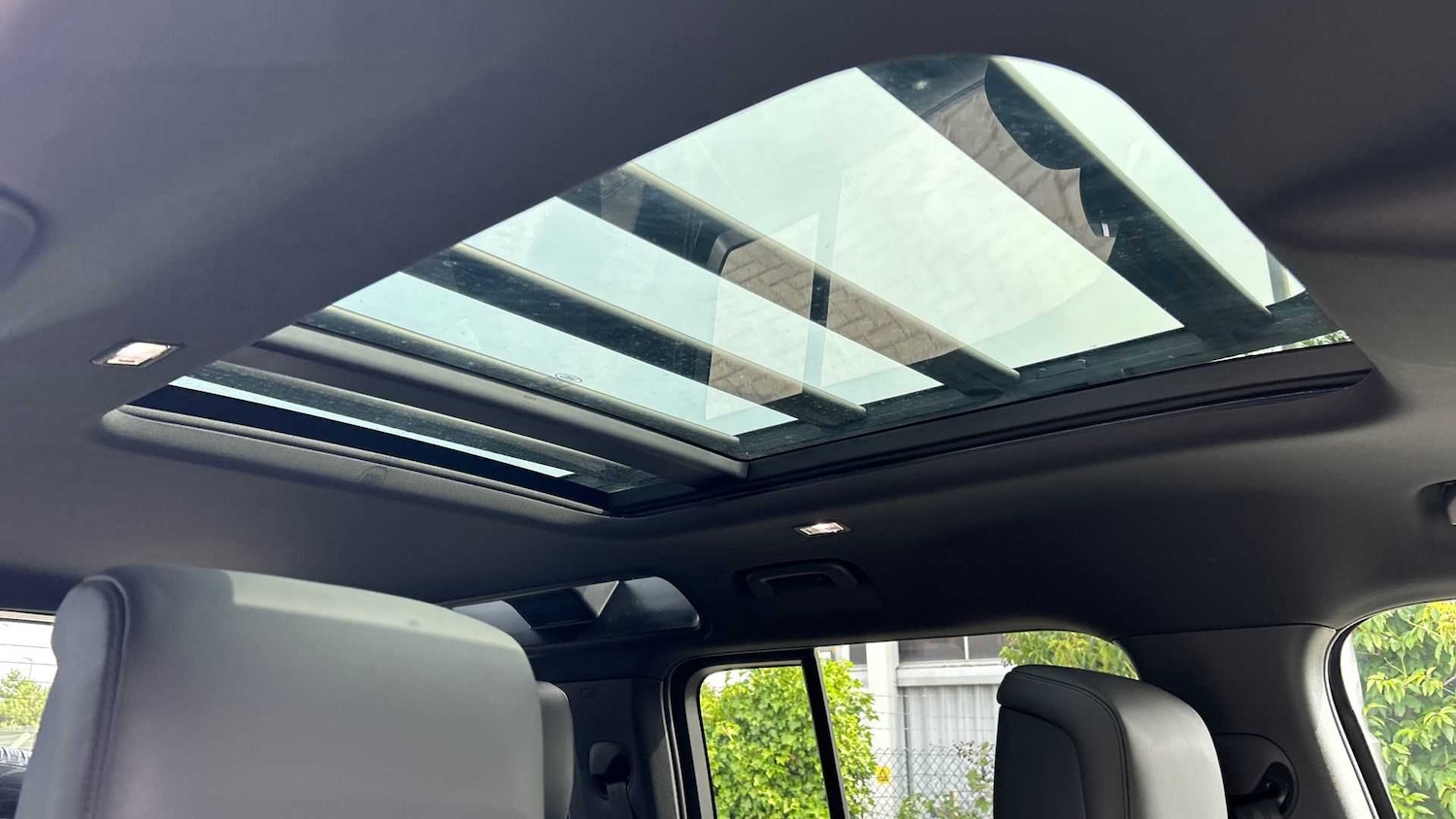 Used Land Rover Defender 2025 for sale - 76955196: Photo 21