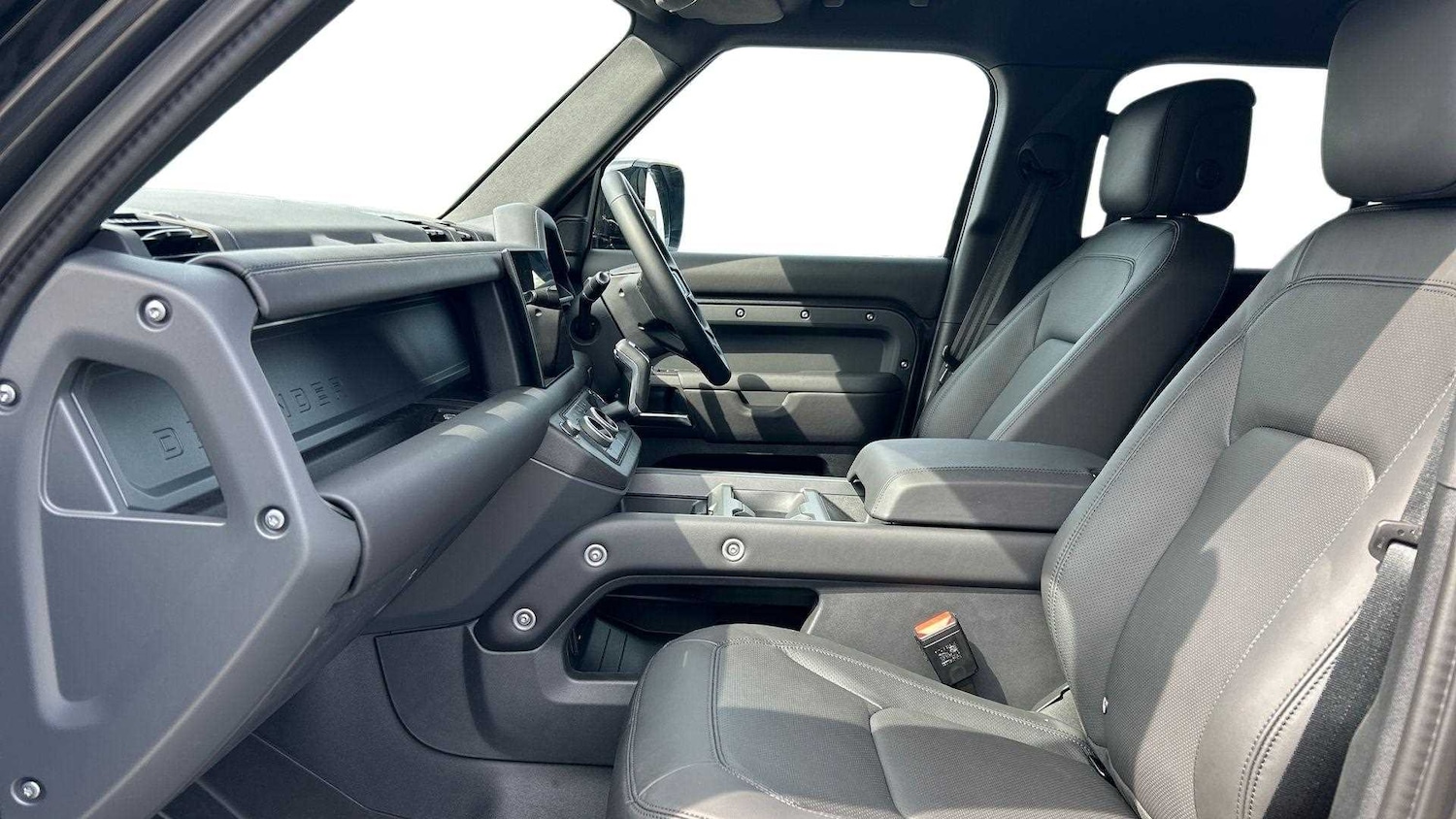 Used Land Rover Defender 2025 for sale - 76955196: Photo 3