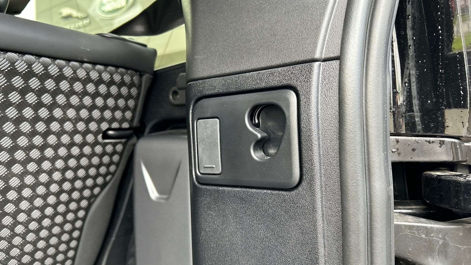 Used Land Rover Defender 2024 for sale - 77577474: Photo 27