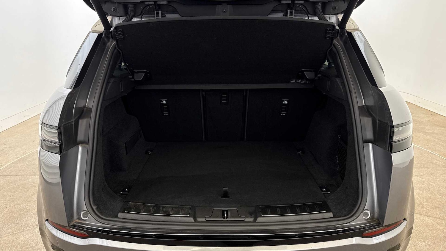 Used Land Rover Range Rover Evoque 2024 for sale - 76460328: Photo 10