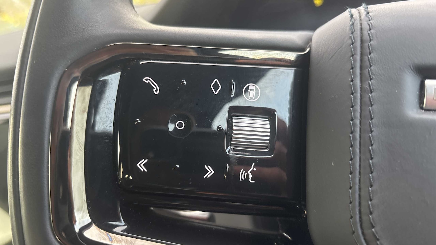 Used Land Rover Range Rover Evoque 2024 for sale - 76460328: Photo 32