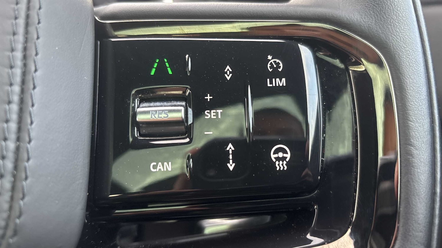 Used Land Rover Range Rover Evoque 2024 for sale - 76460328: Photo 33