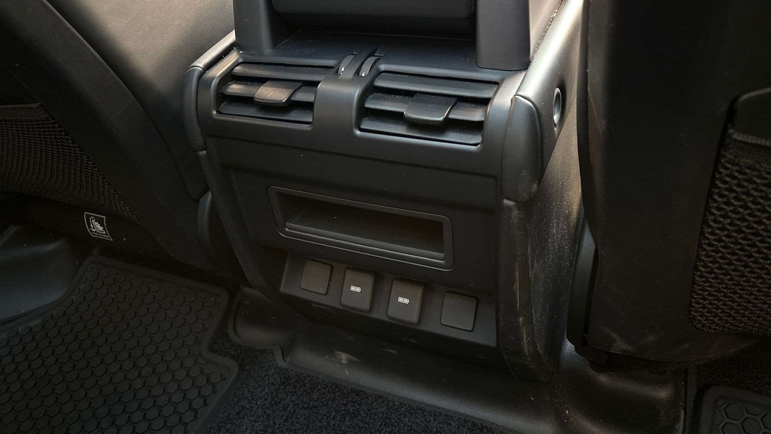 Used Land Rover Defender 2022 for sale - 77294158: Photo 18