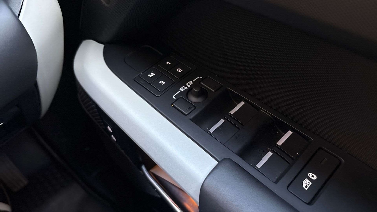 Used Land Rover Defender 2022 for sale - 77294158: Photo 25