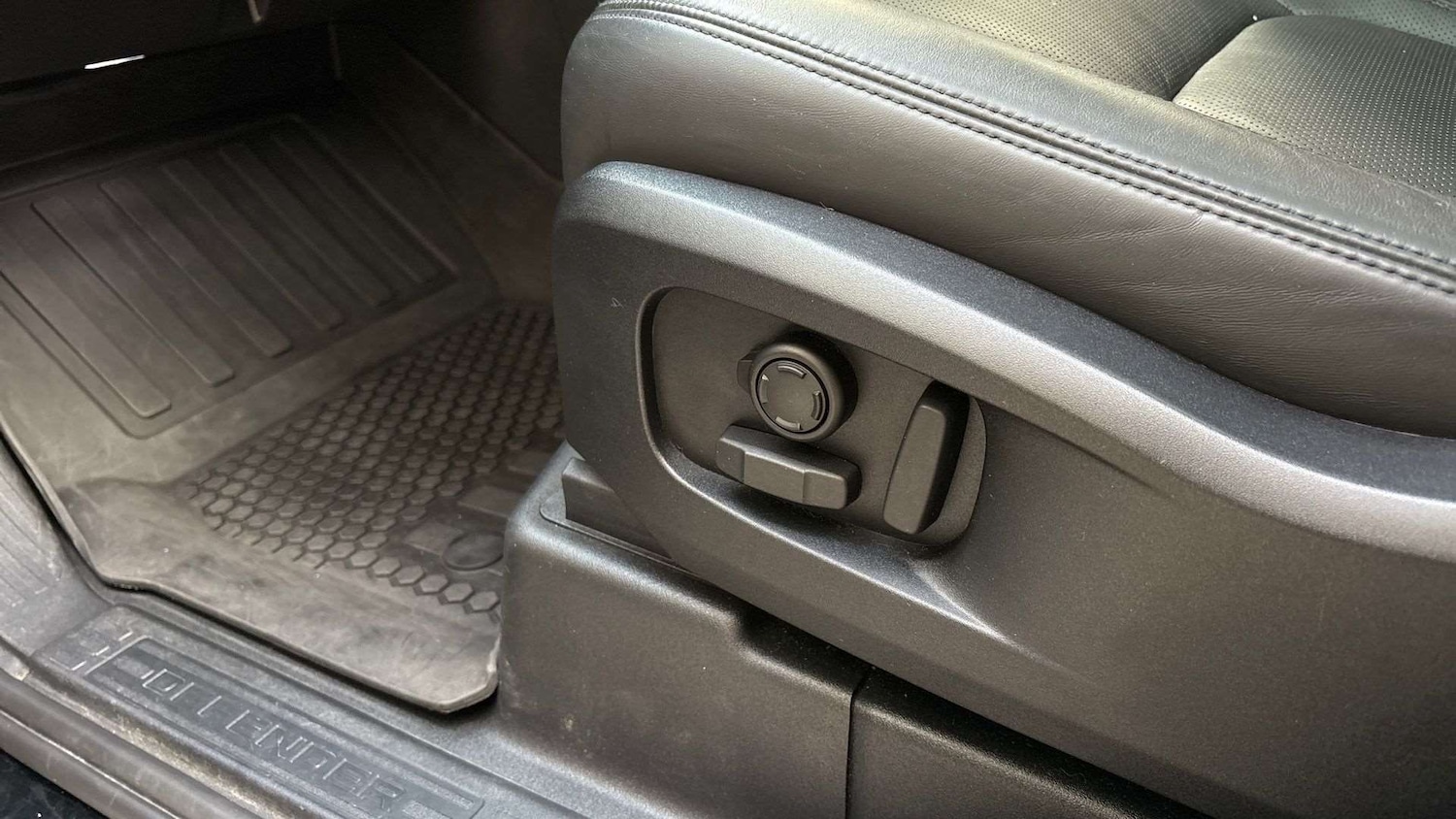 Used Land Rover Defender 2022 for sale - 77294158: Photo 29