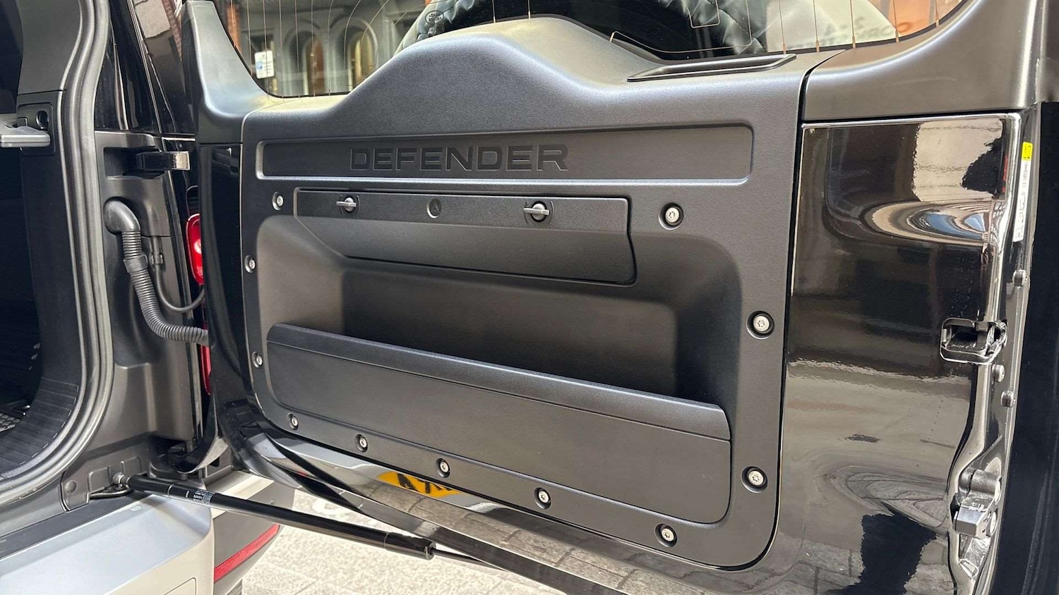 Used Land Rover Defender 2022 for sale - 77294158: Photo 31