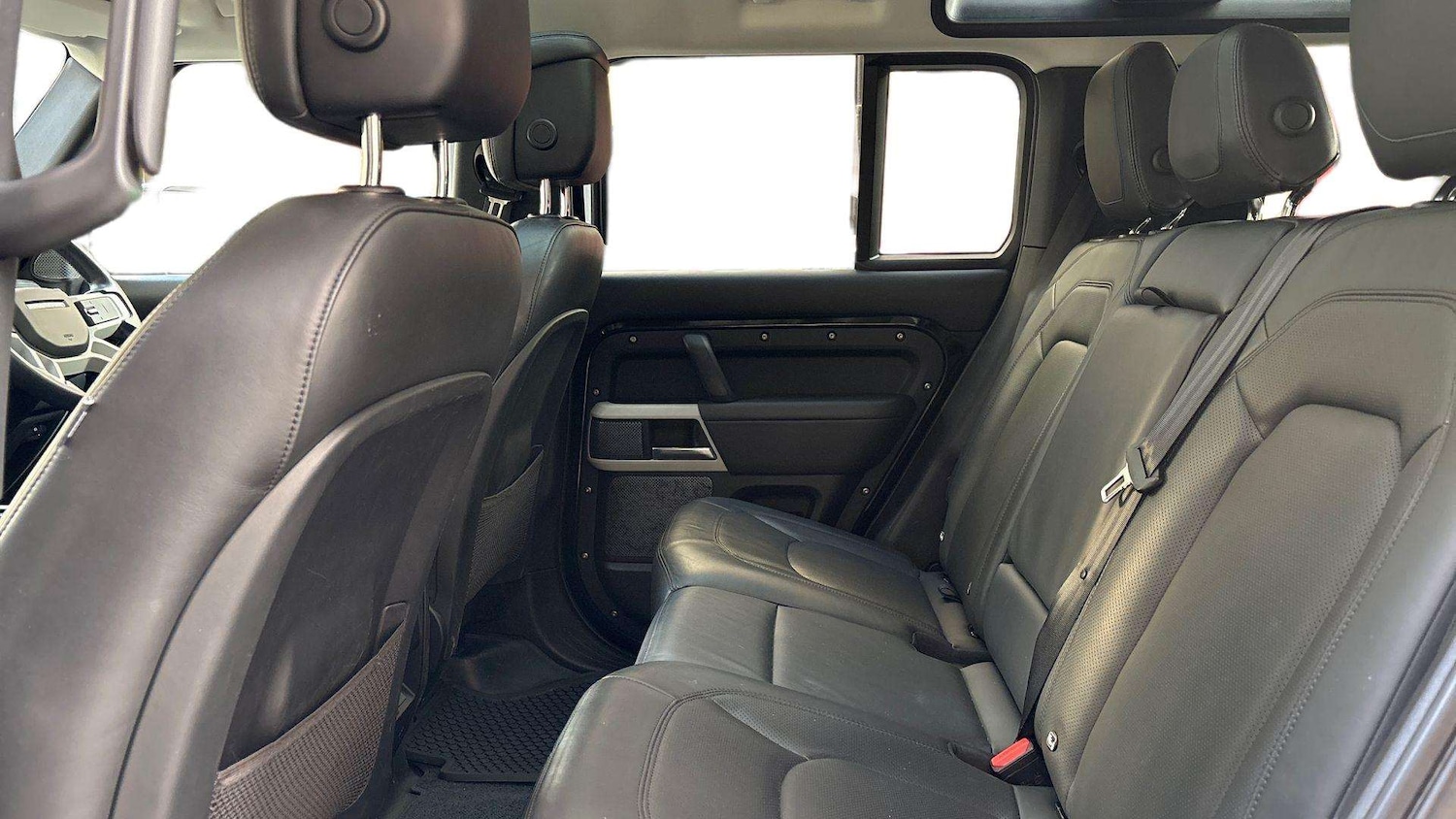 Used Land Rover Defender 2022 for sale - 77294158: Photo 4