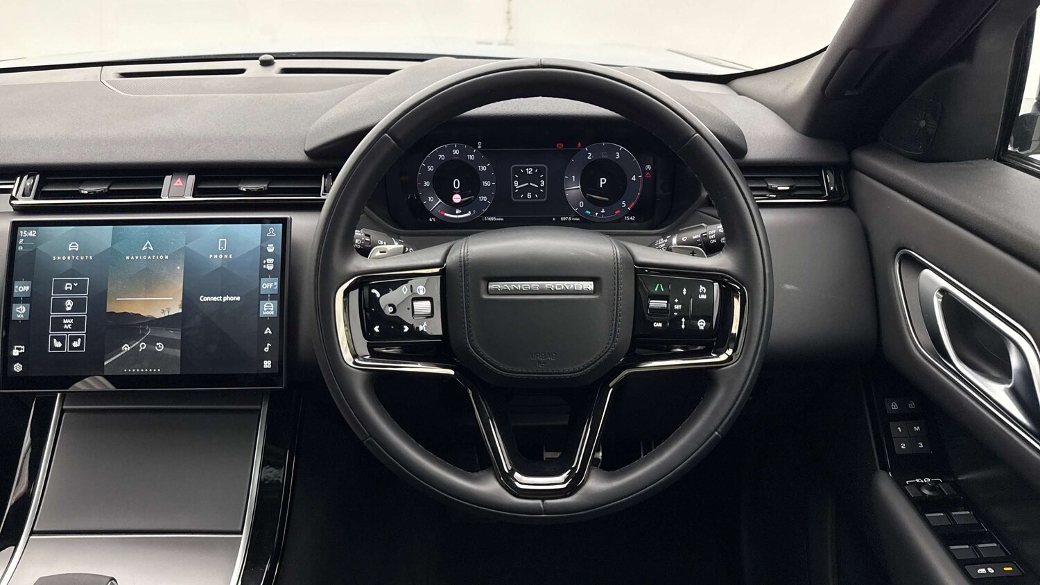 Used Land Rover Range Rover Velar 2024 for sale - 77414561: Photo 15