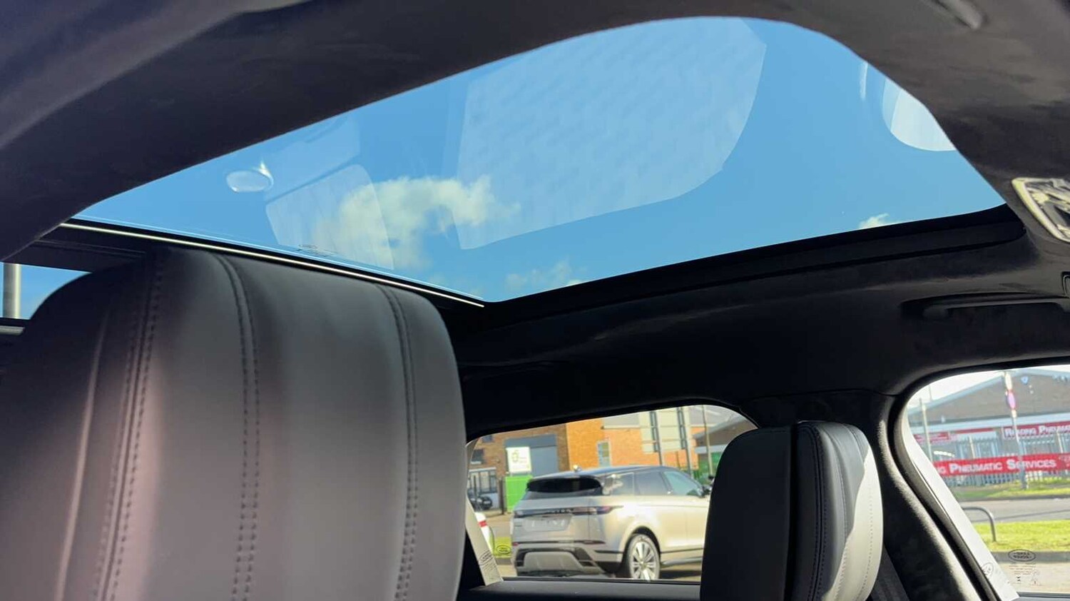 Used Land Rover Range Rover Velar 2024 for sale - 77414561: Photo 21