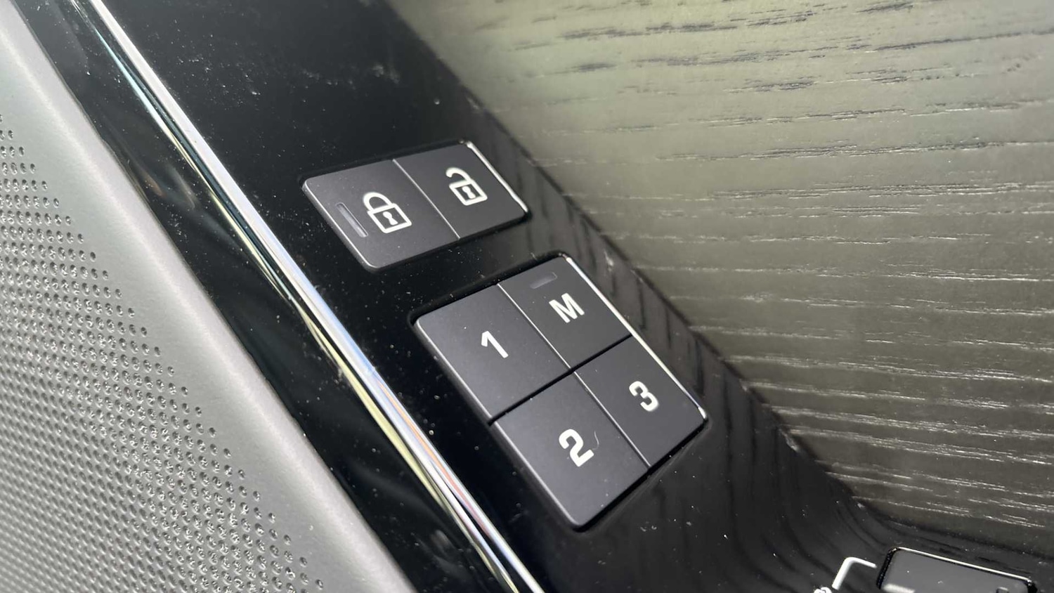 Used Land Rover Range Rover Velar 2024 for sale - 77414561: Photo 25