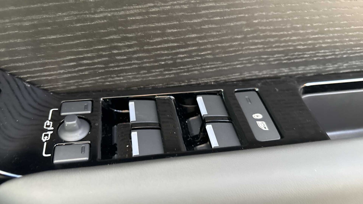 Used Land Rover Range Rover Velar 2024 for sale - 77414561: Photo 26