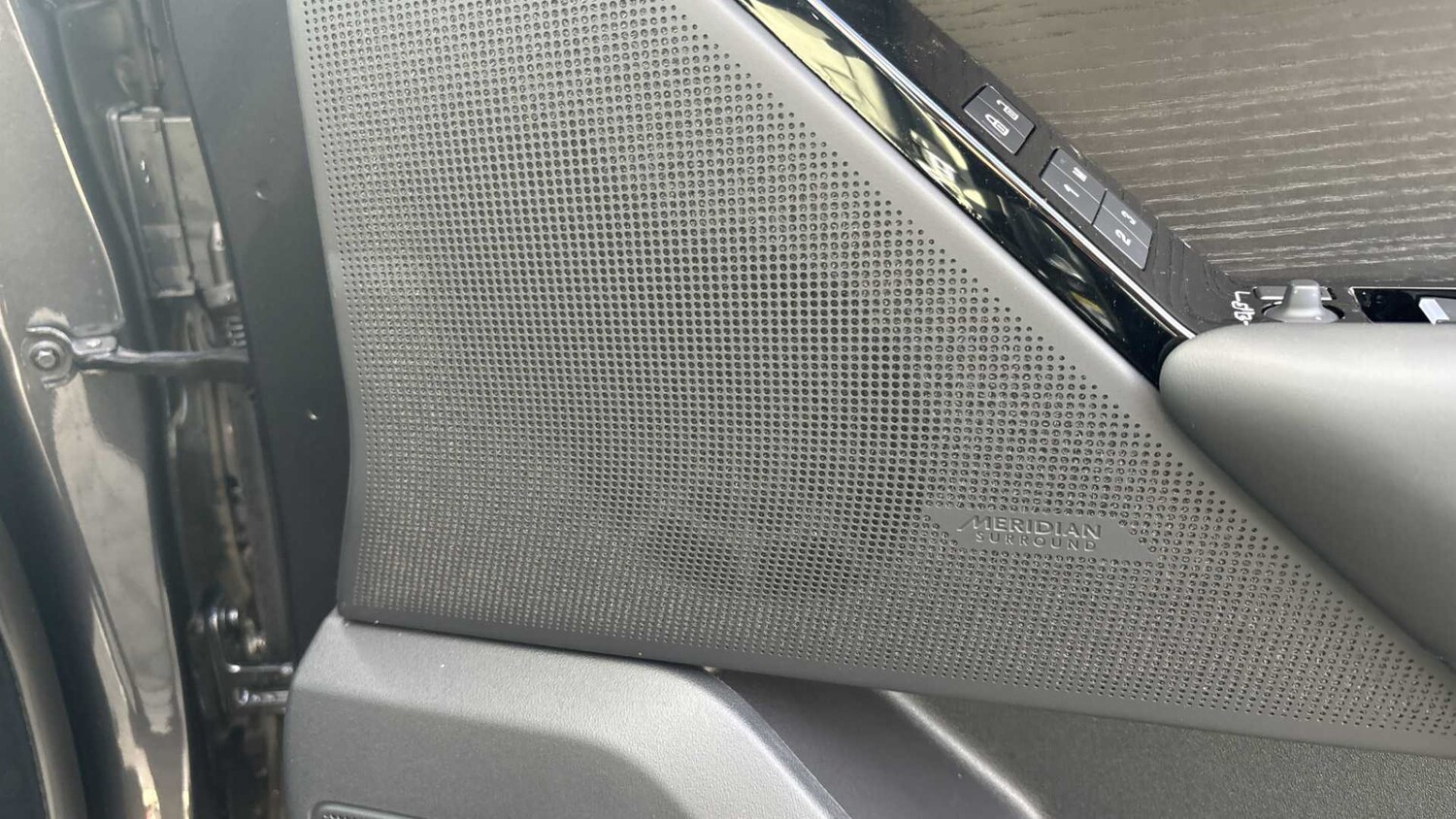 Used Land Rover Range Rover Velar 2024 for sale - 77414561: Photo 27