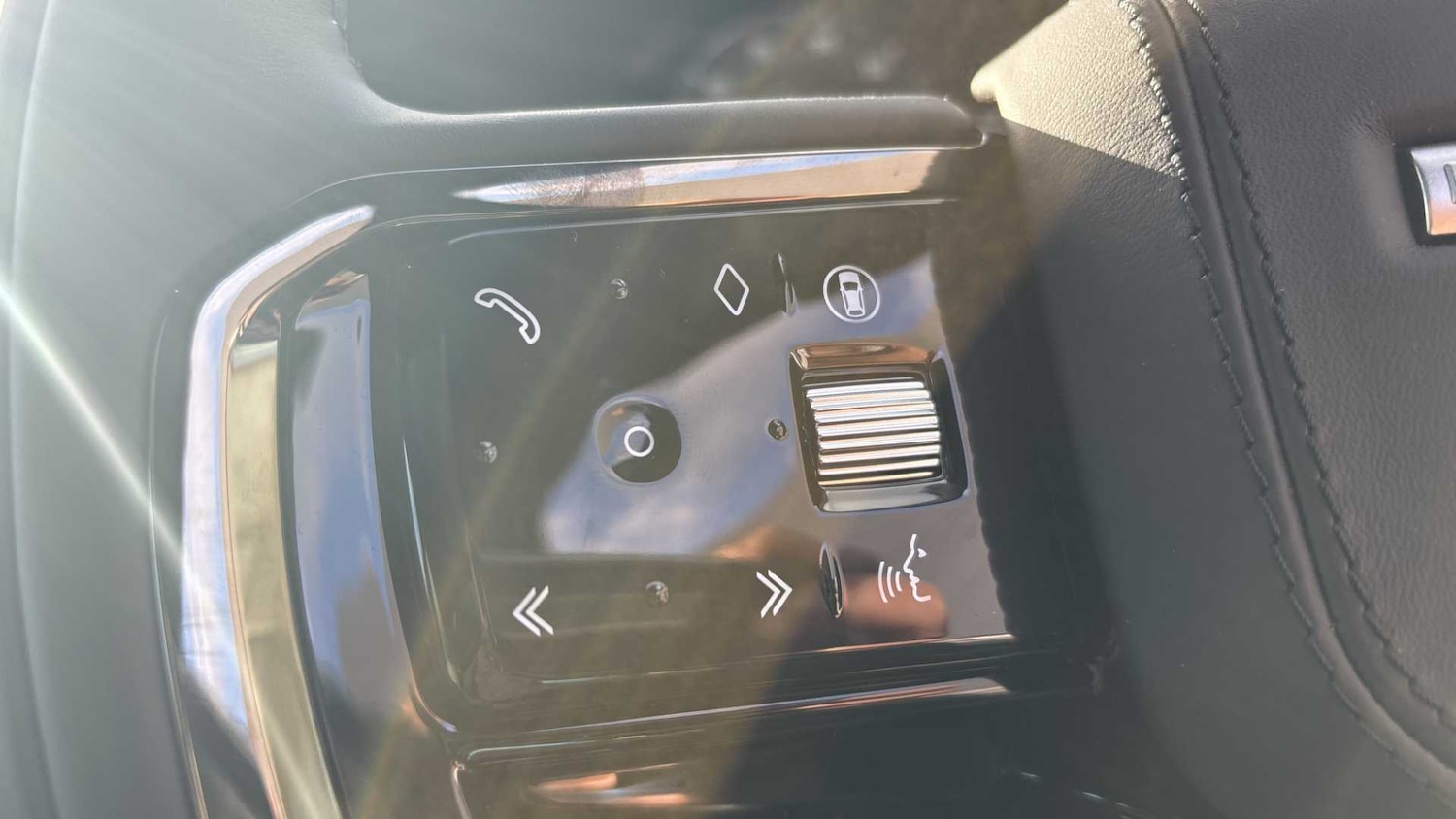 Used Land Rover Range Rover Velar 2024 for sale - 77414561: Photo 31