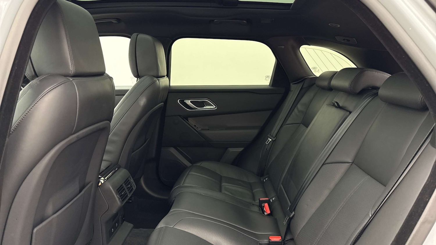 Used Land Rover Range Rover Velar 2024 for sale - 77414561: Photo 4