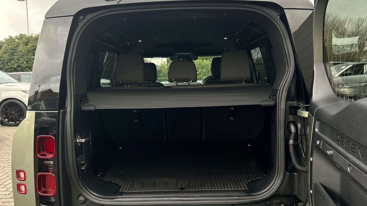 Used Land Rover Defender 2022 for sale - 77698822: Photo 10