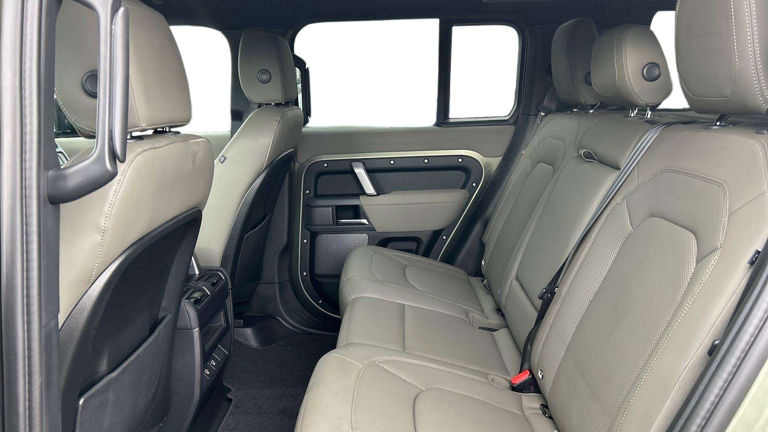 Used Land Rover Defender 2022 for sale - 77698822: Photo 4