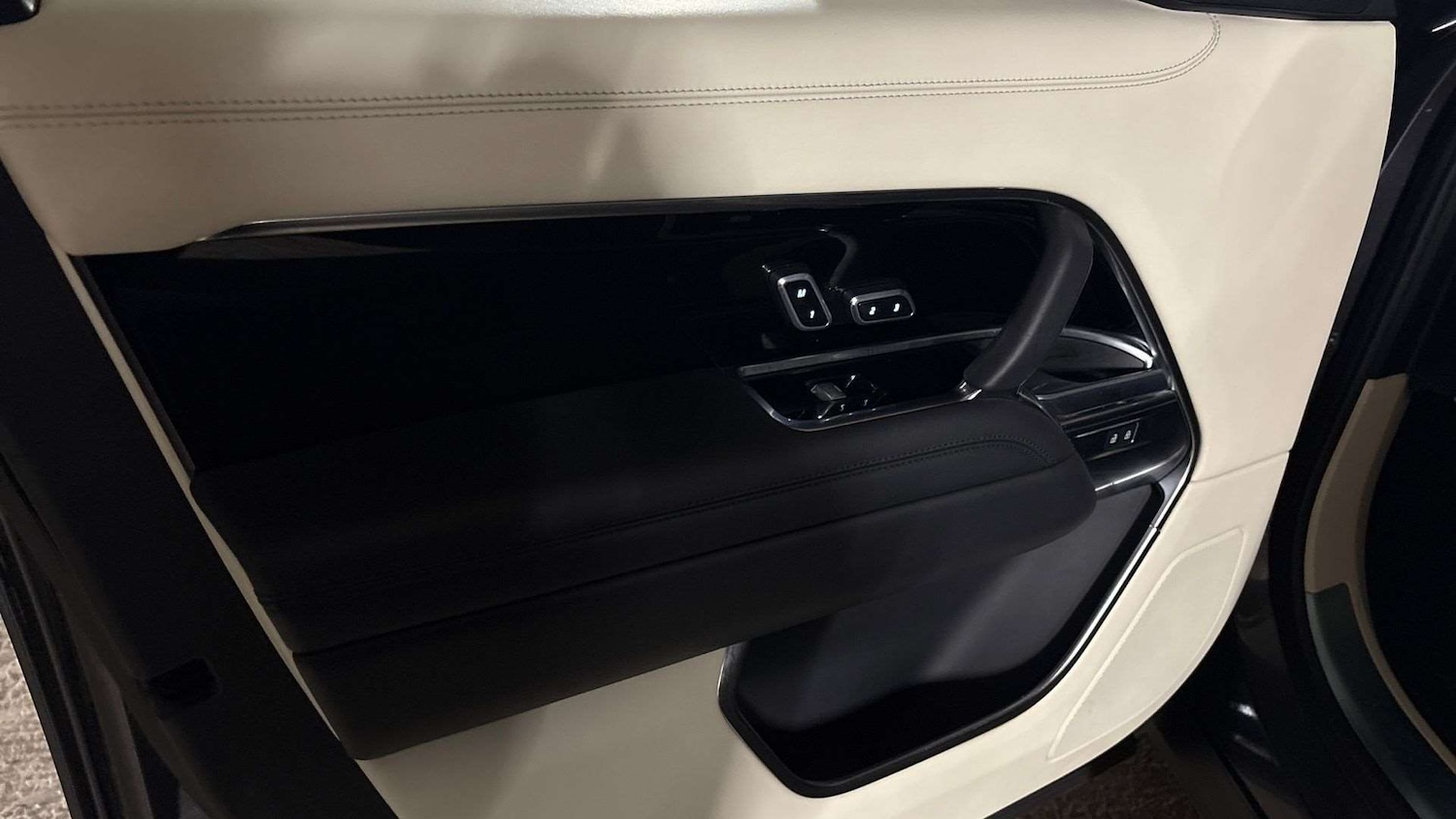 Used Land Rover Range Rover 2024 for sale - 77373756: Photo 32