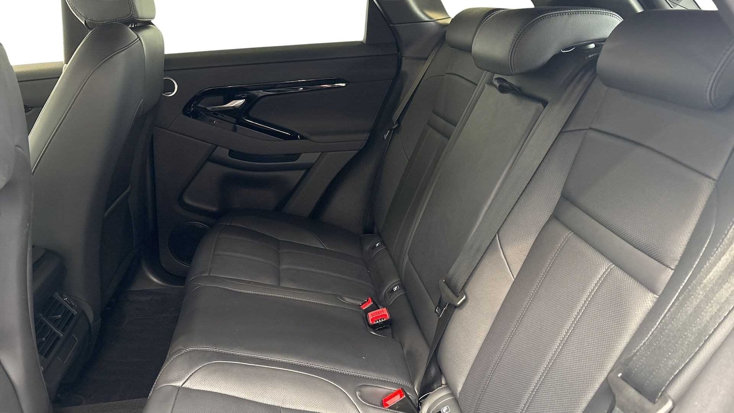 Used Land Rover Range Rover Evoque 2025 for sale - 76460457: Photo 4