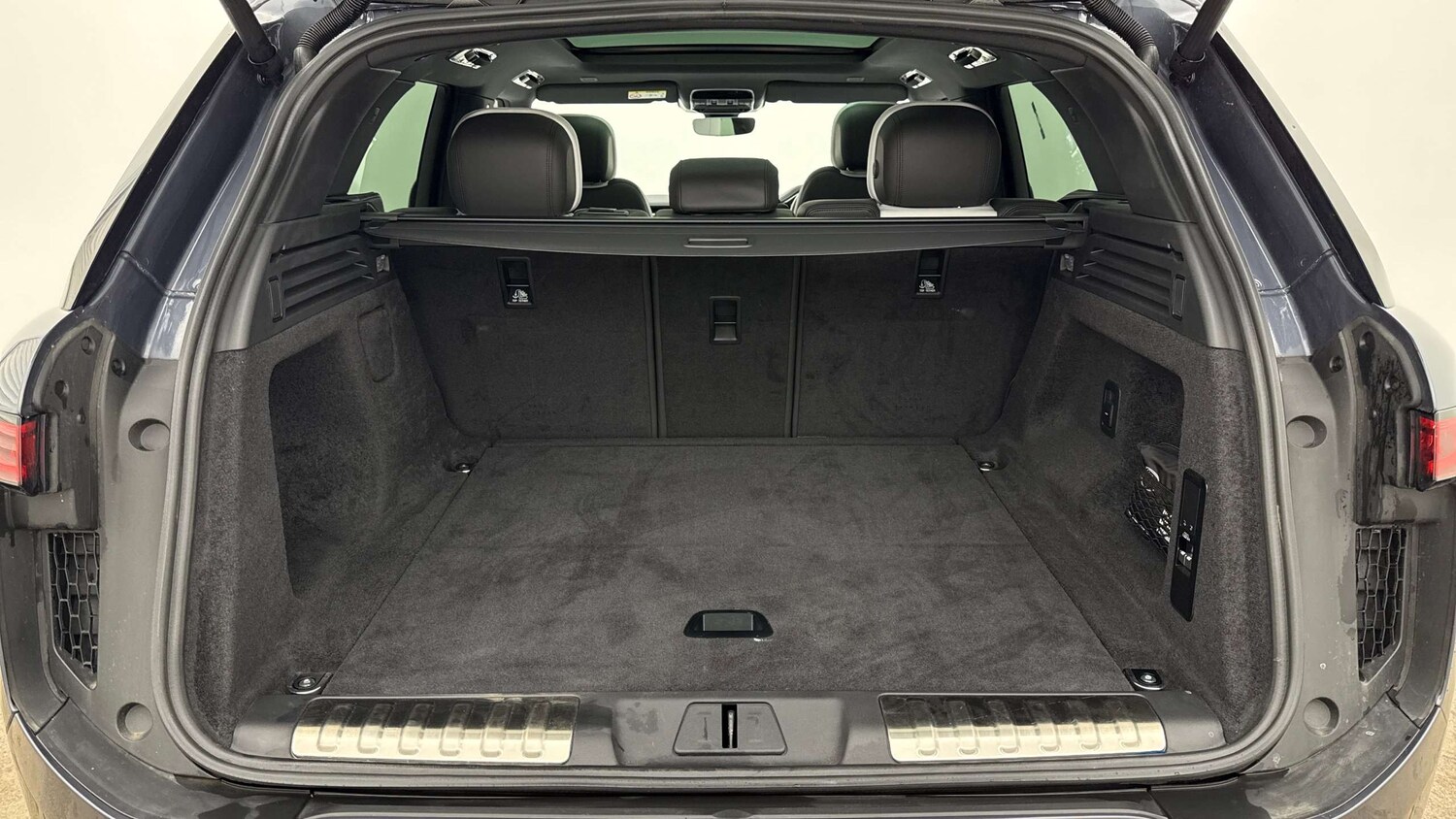 Used Land Rover Range Rover Sport 2024 for sale - 77928570: Photo 10