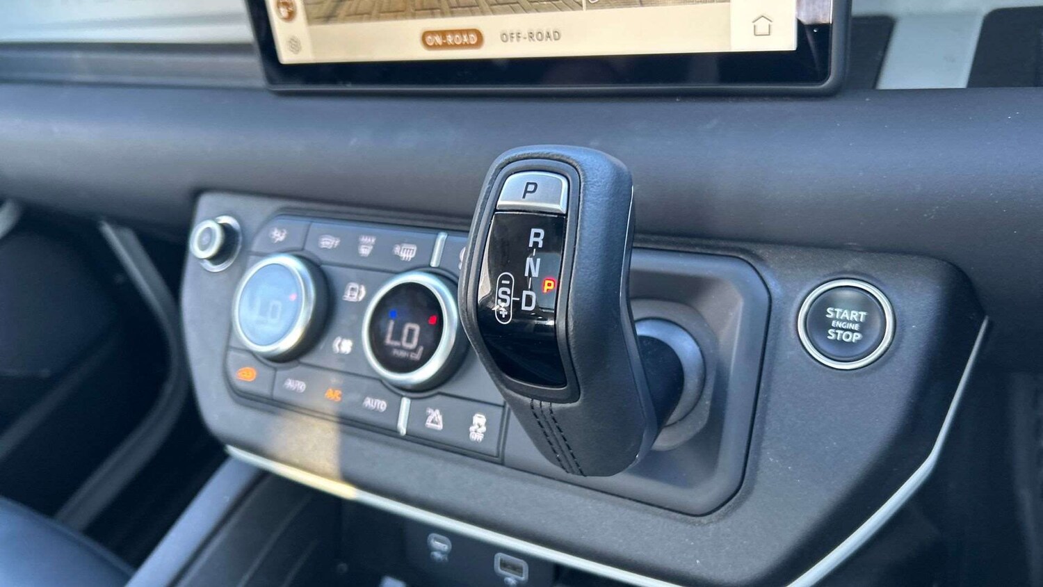 Used Land Rover Defender 2024 for sale - 77961150: Photo 13