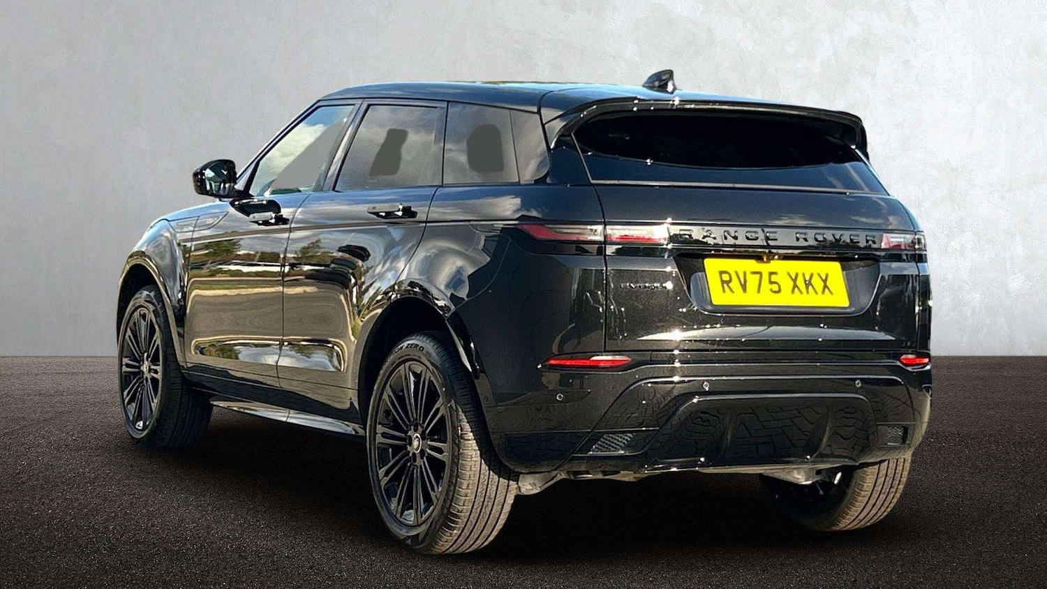 Used Land Rover Range Rover Evoque 2025 for sale - 77577335: Photo 2