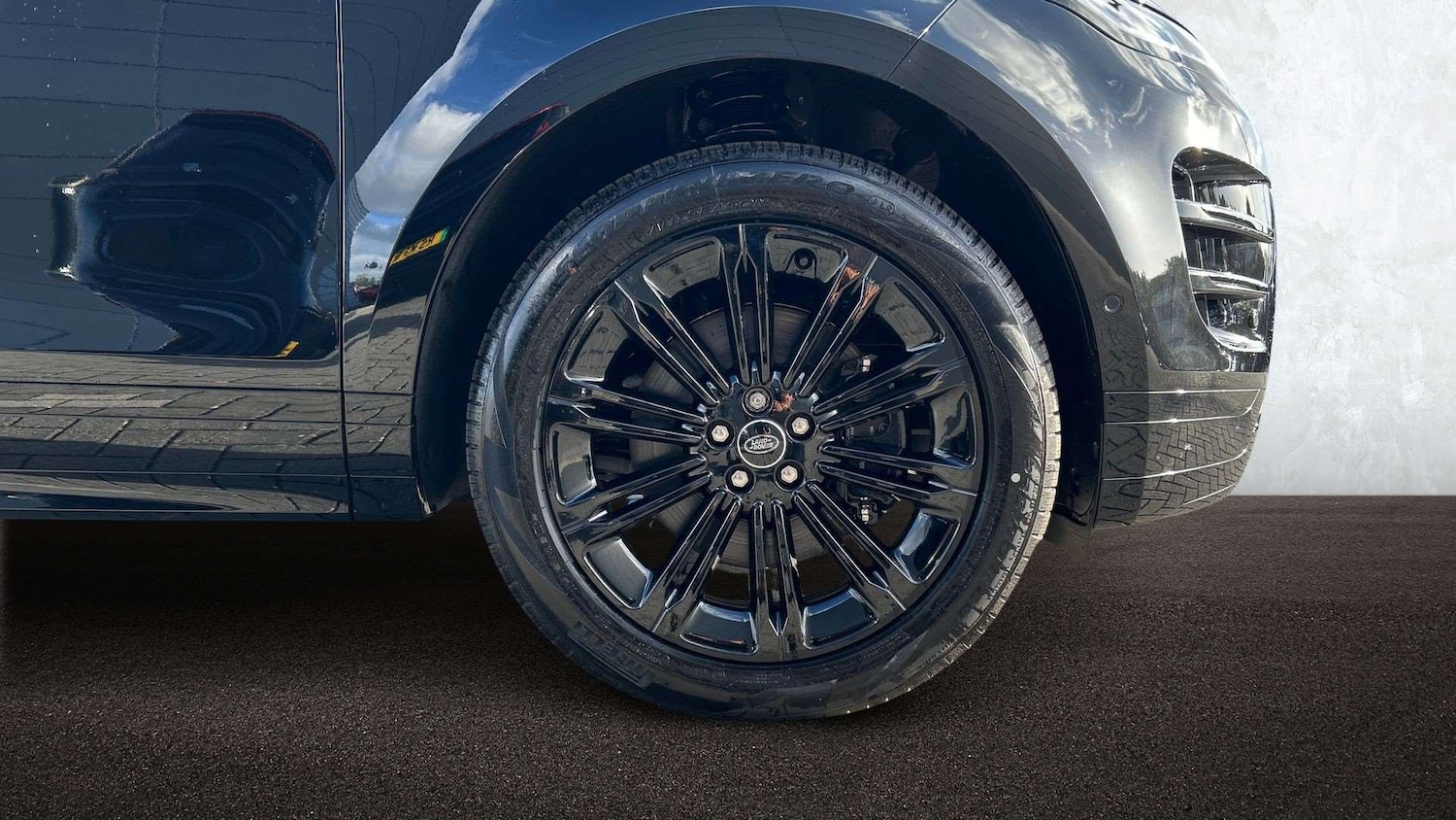 Used Land Rover Range Rover Evoque 2025 for sale - 77577335: Photo 8