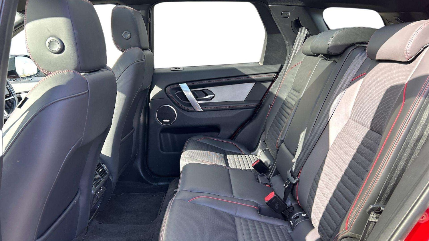 Used Land Rover Discovery Sport for sale - 77842257: Photo 4