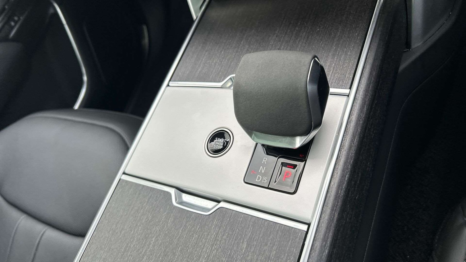 Used Land Rover Range Rover 2025 for sale - 76460500: Photo 13