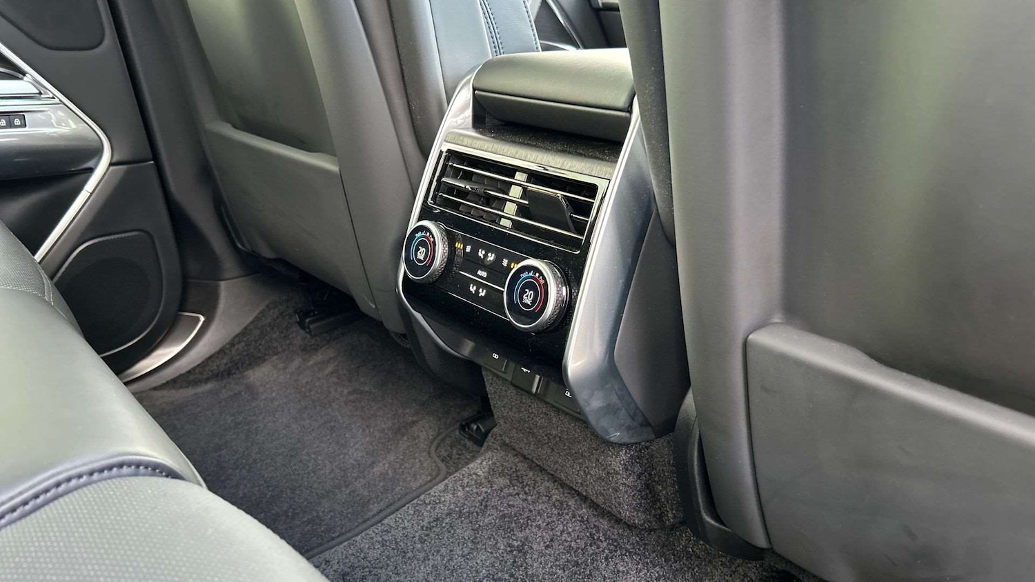 Used Land Rover Range Rover 2025 for sale - 76460500: Photo 18