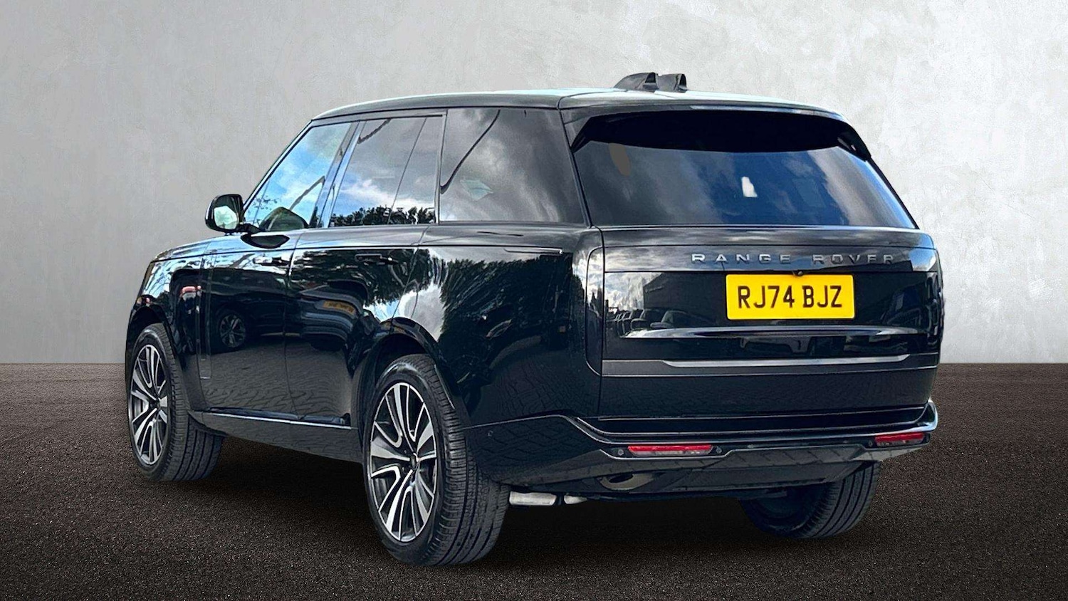 Used Land Rover Range Rover 2025 for sale - 76460500: Photo 2