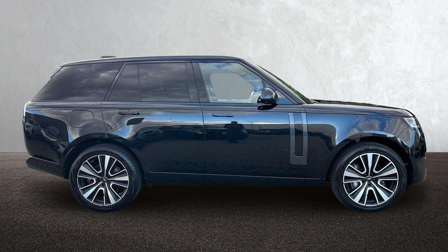 Used Land Rover Range Rover 2025 for sale - 76460500: Photo 5