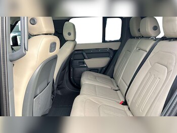 Used Land Rover Defender 2022 for sale - 78321930: Photo