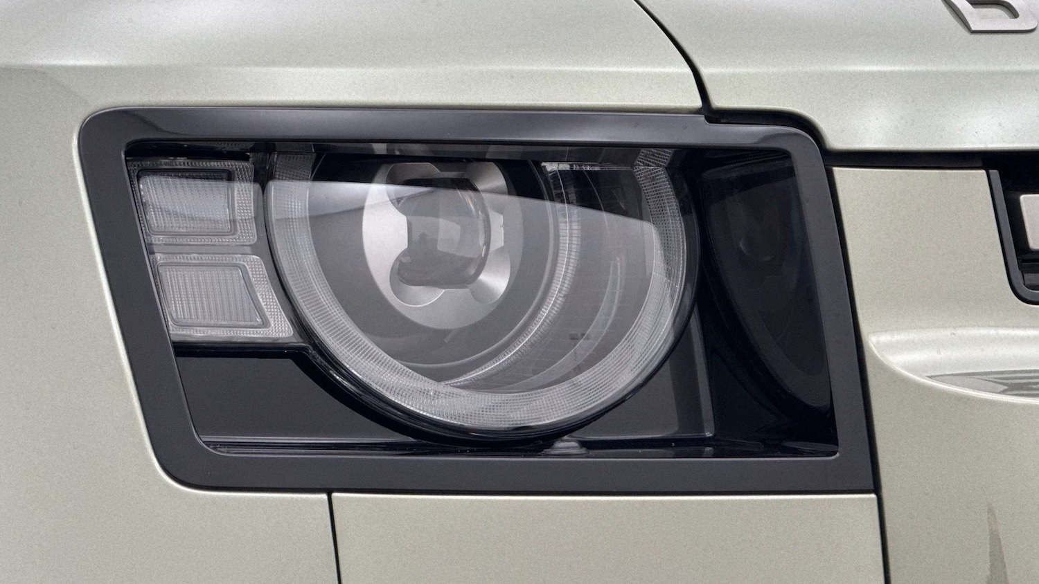 Used Land Rover Defender 2025 for sale - 77308269: Photo 17