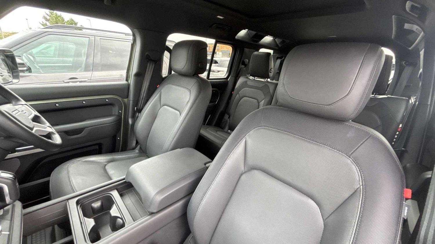 Used Land Rover Defender 2025 for sale - 77308269: Photo 23