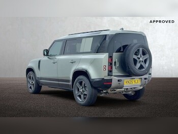 Used Land Rover Defender 2025 for sale - 77308269: Photo