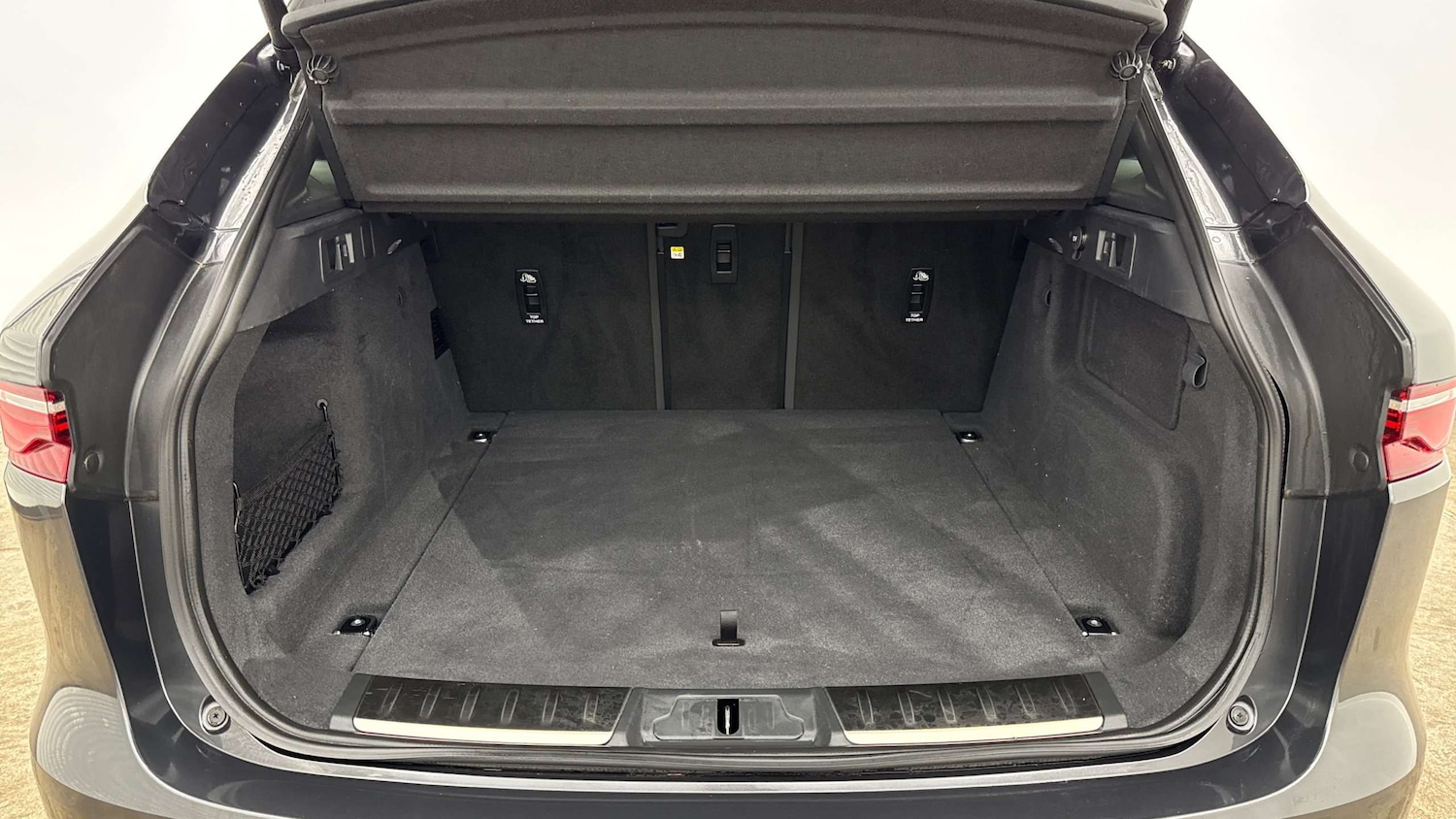 Used Jaguar F-Pace 2024 for sale - 77615576: Photo 10