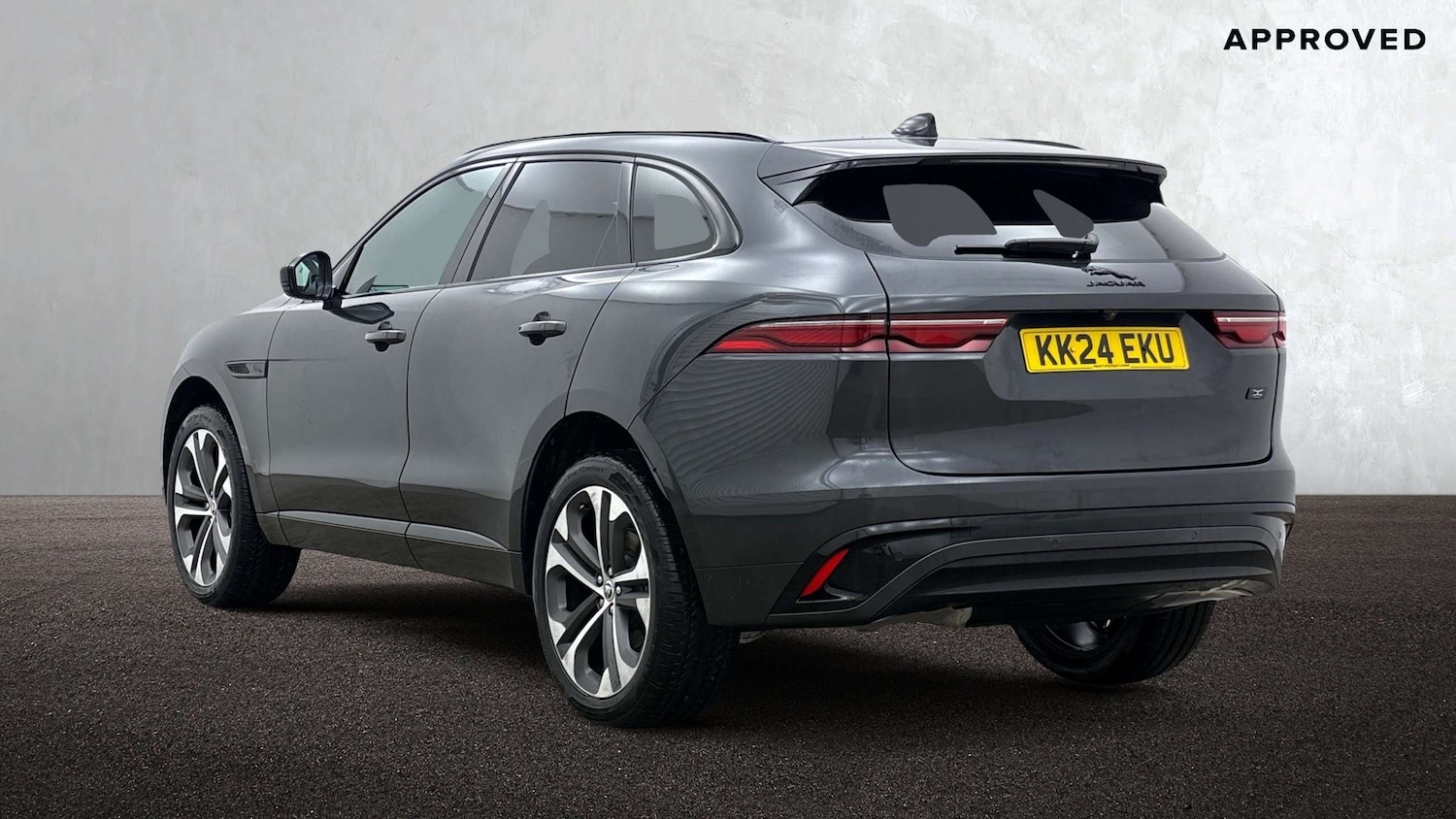 Used Jaguar F-Pace 2024 for sale - 77615576: Photo 2