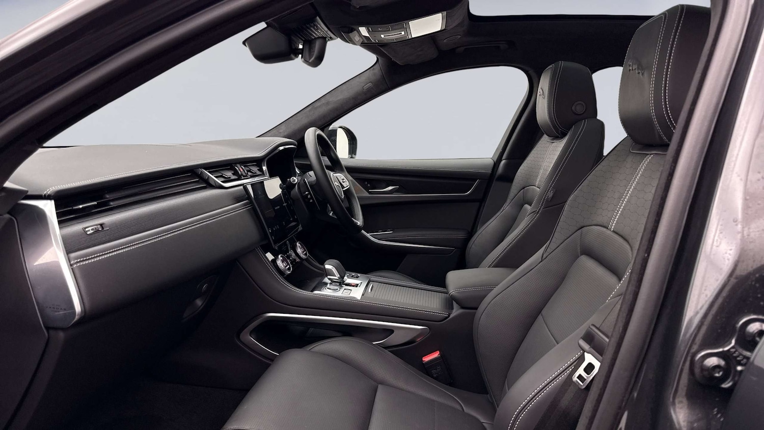 Used Jaguar F-Pace 2024 for sale - 77615576: Photo 3