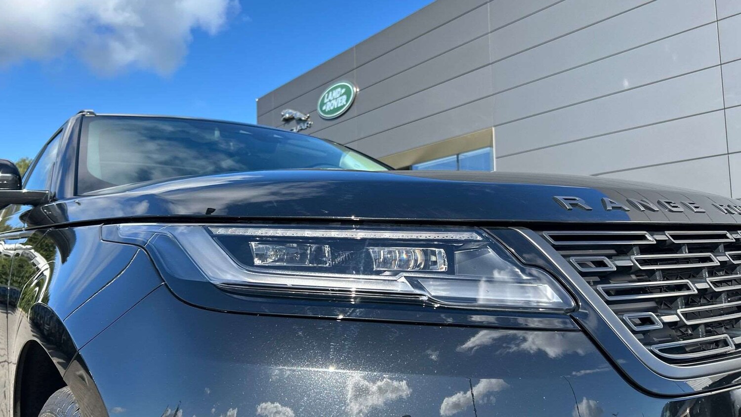 Used Land Rover Range Rover Velar 2025 for sale - 76460557: Photo 17