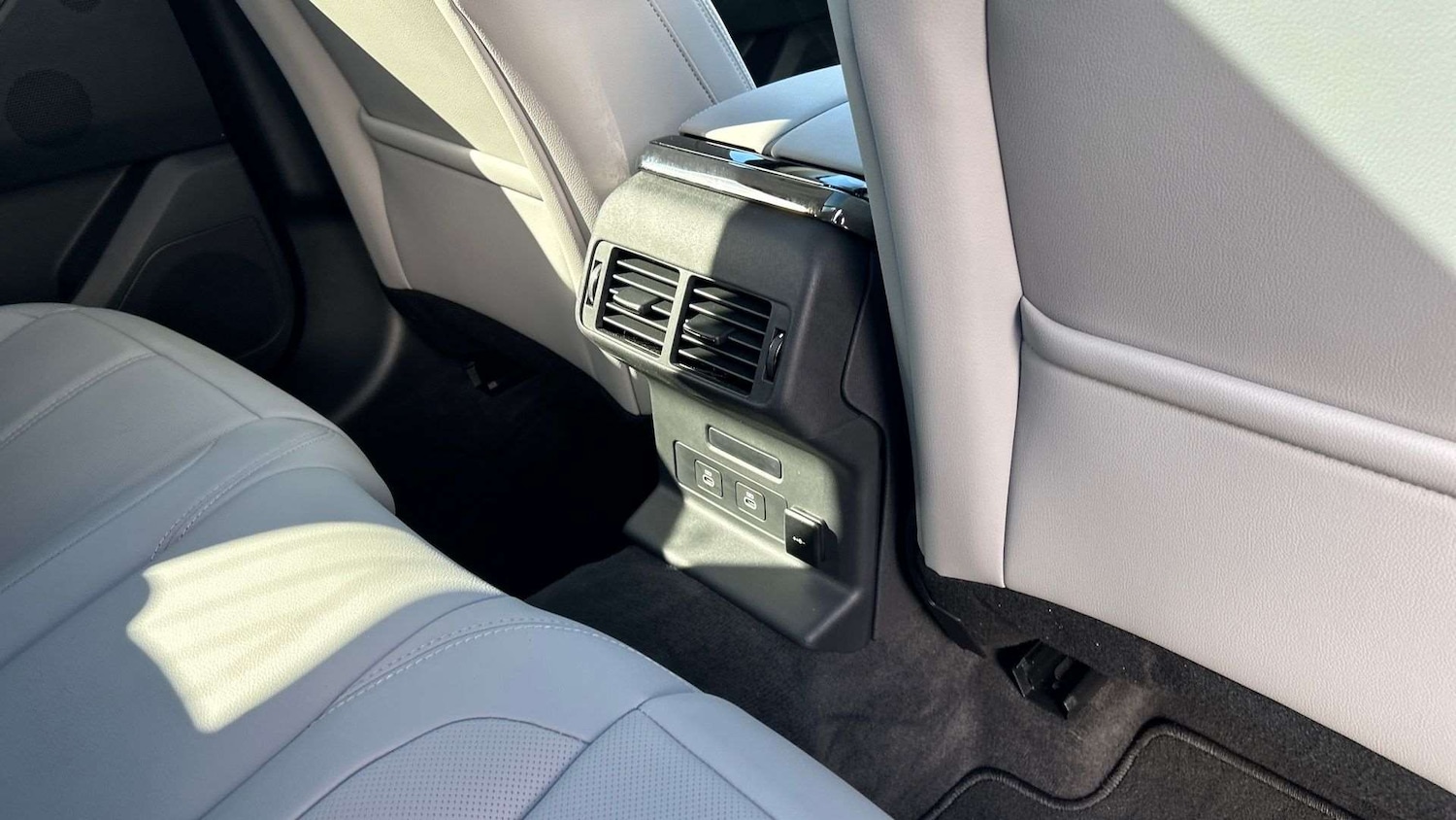 Used Land Rover Range Rover Velar 2025 for sale - 76460557: Photo 18