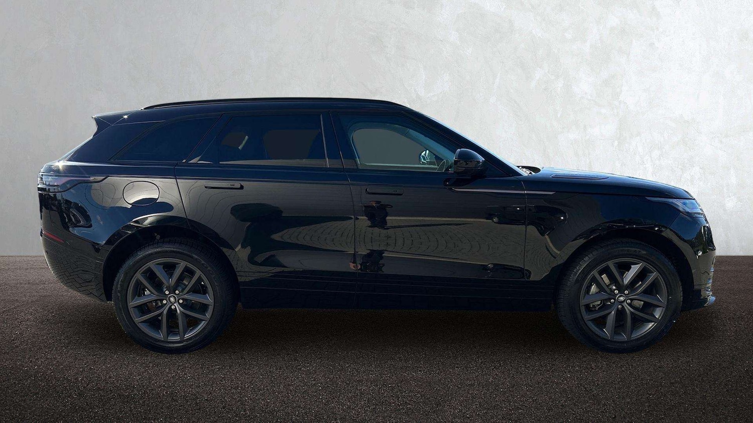 Used Land Rover Range Rover Velar 2025 for sale - 76460557: Photo 5