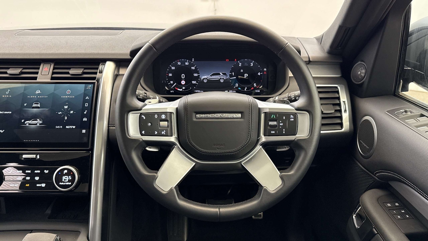 Used Land Rover Discovery 2024 for sale - 76460157: Photo 15