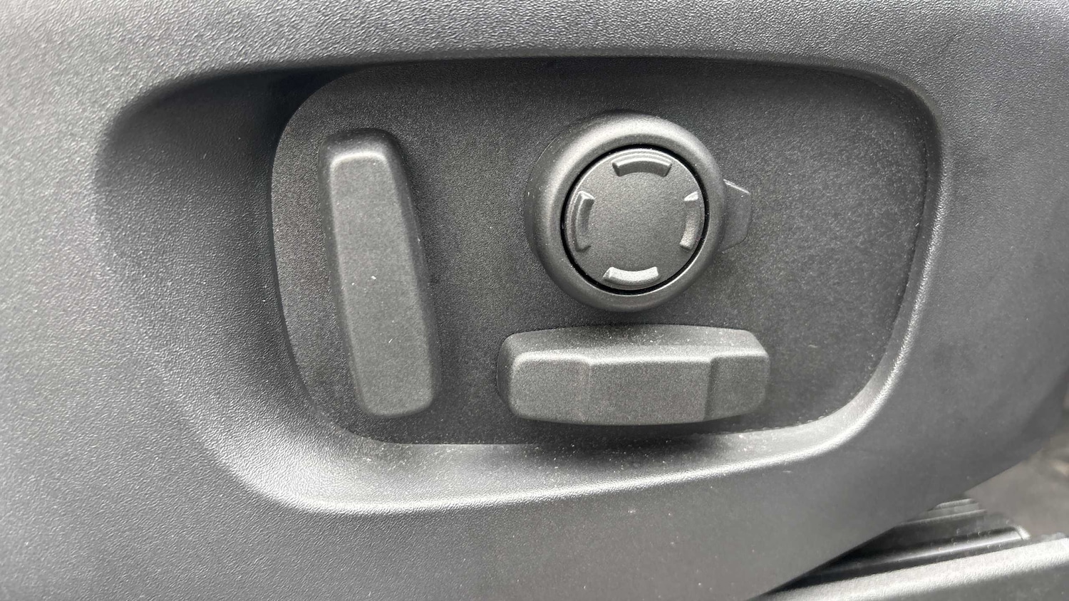 Used Land Rover Discovery 2024 for sale - 76460157: Photo 26