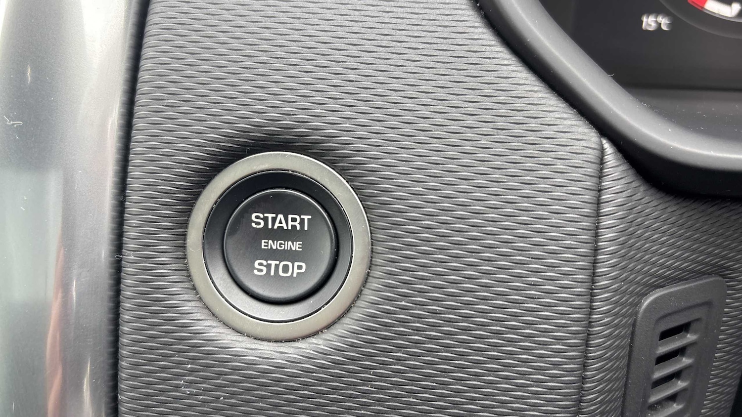 Used Land Rover Discovery 2024 for sale - 76460157: Photo 32