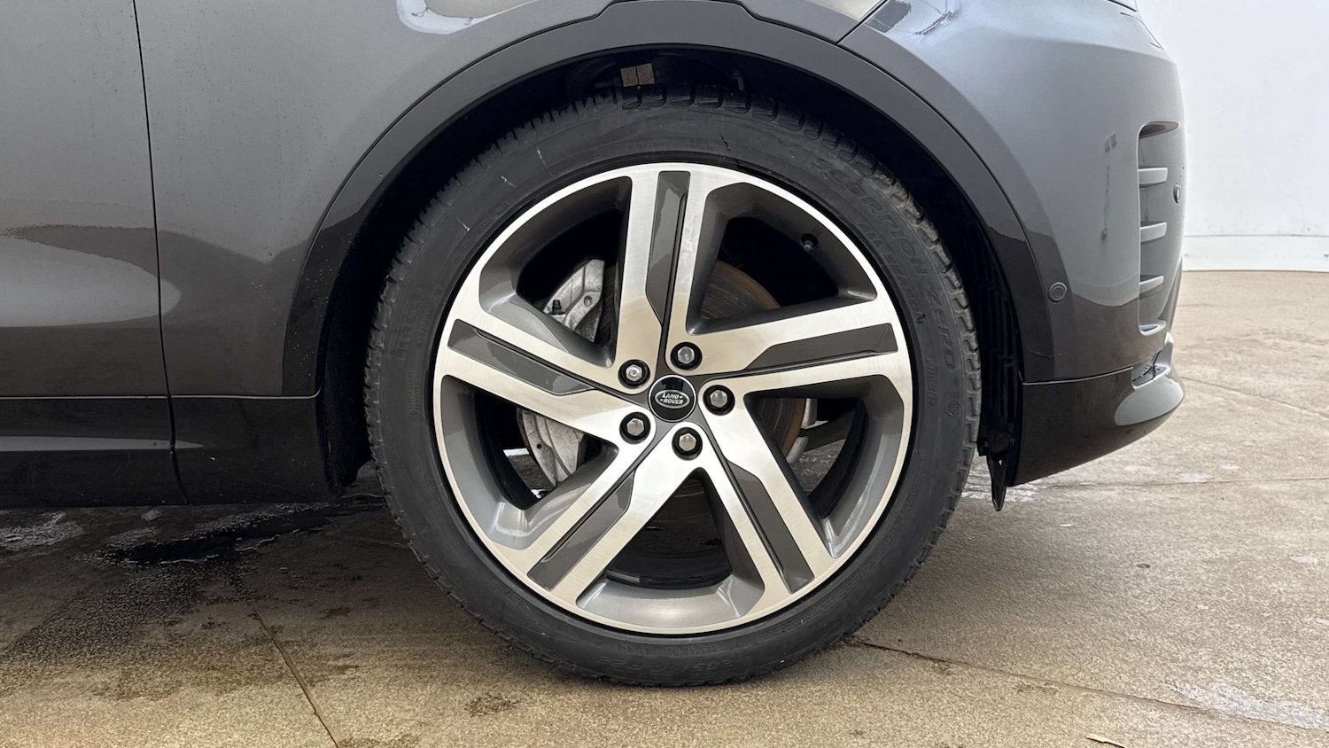 Used Land Rover Discovery 2024 for sale - 76460157: Photo 8