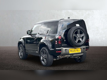 Used Land Rover Defender 2025 for sale - 78278626: Photo