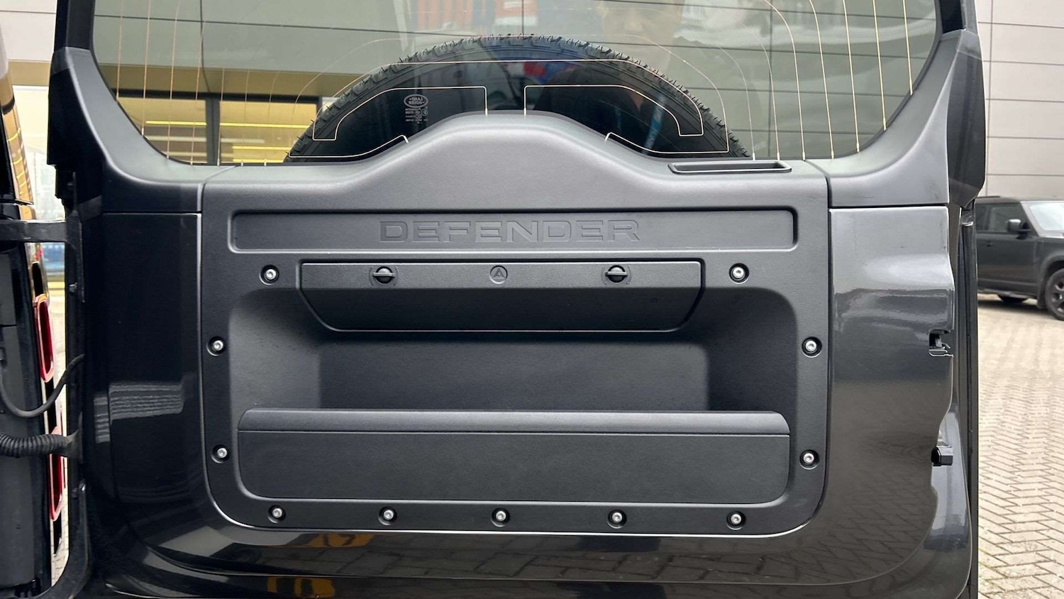 Used Land Rover Defender 2022 for sale - 77044123: Photo 27