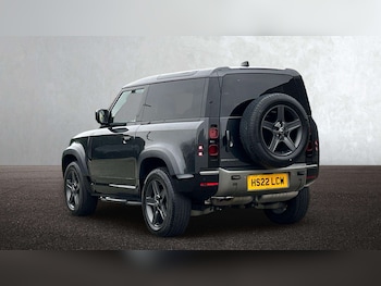 Used Land Rover Defender 2022 for sale - 77044123: Photo