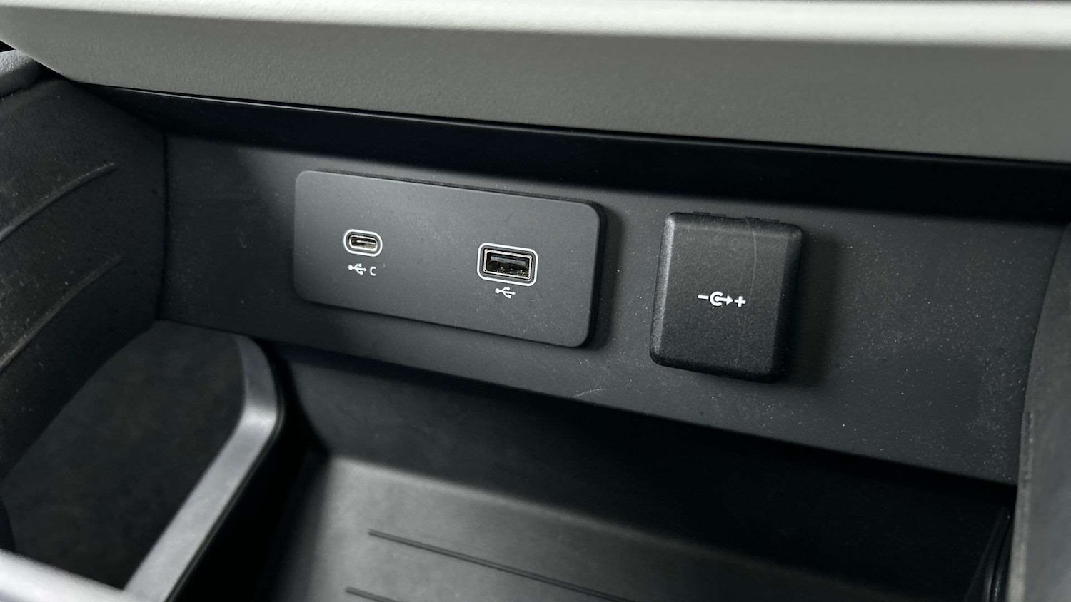 Used Land Rover Defender 2022 for sale - 77044123: Photo 35