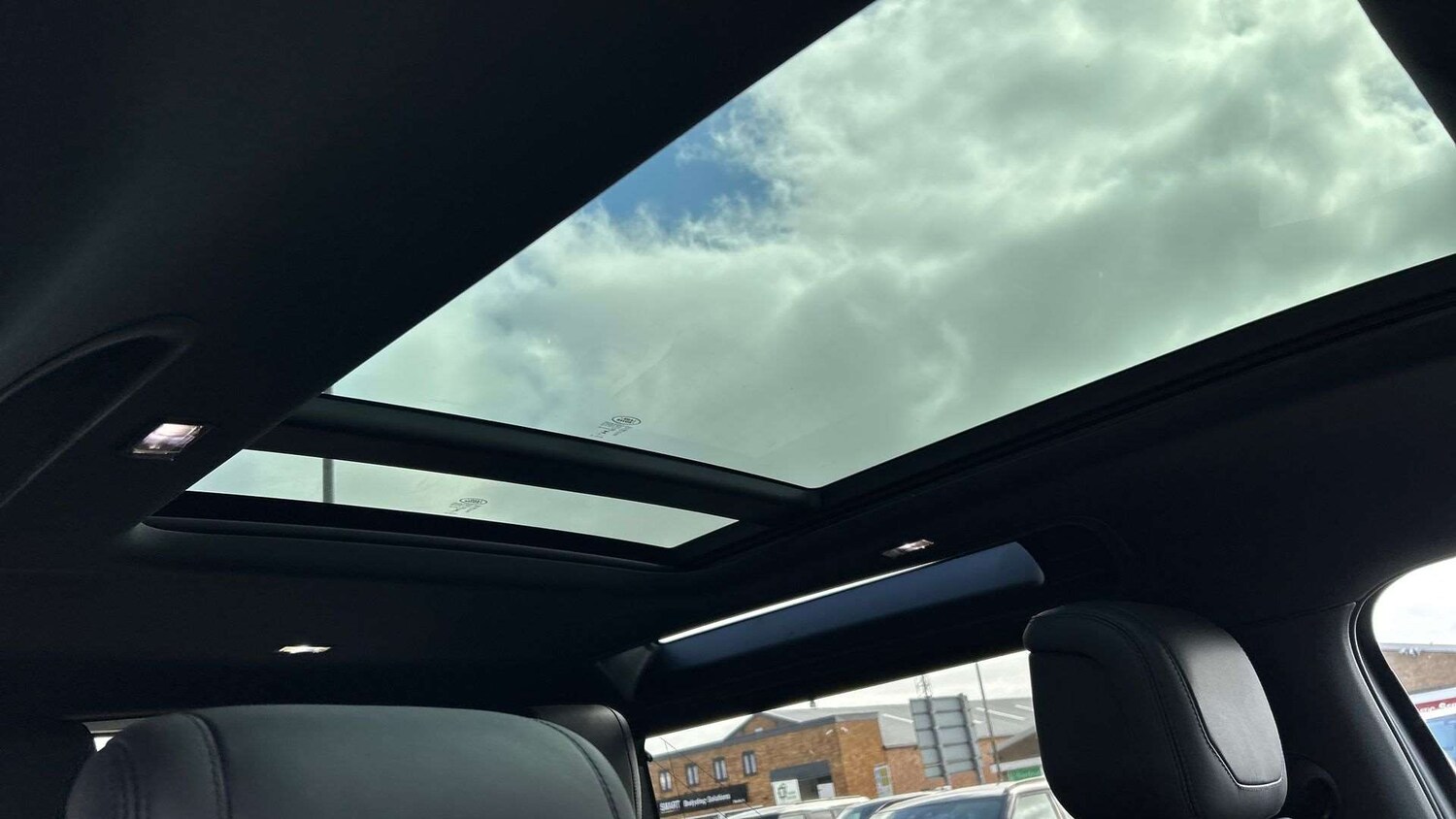 Used Land Rover Defender 2024 for sale - 77943096: Photo 21